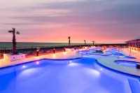 SpringHill Suites納瓦爾海濱飯店 - 海滩