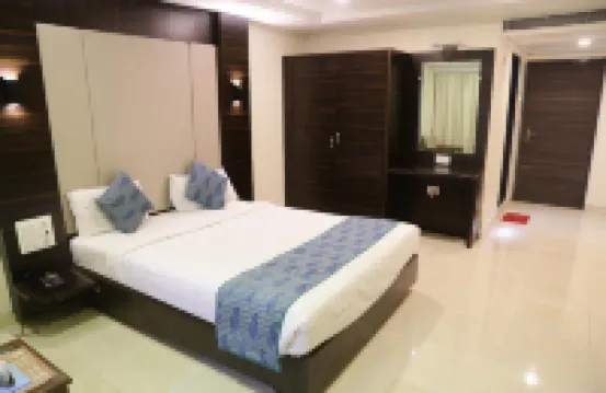 Venkat Presidency Hoteles cerca de Pandavkada Falls