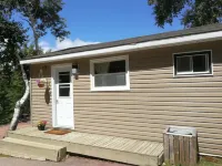 Knotty Pine Cottages, Suites & Motel Rooms Hotels in Victoria County