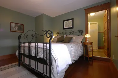 Phoenix House B&B Hôtels à : Stettler