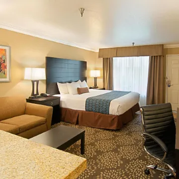 Hotel d'Lins Ontario Airport