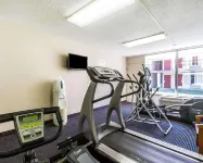 Econo Lodge Inn & Suites Near Bricktown