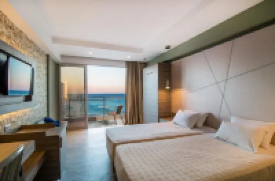 Pegasos Deluxe Beach Hotel