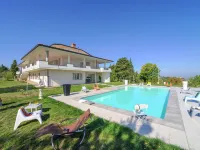Beachside Apartment in Tavullia