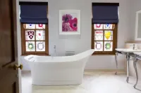 레인스턴 하우스 엔 익스인클루시브 호텔