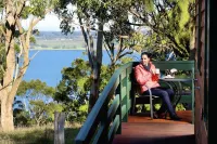 Lakes and Craters Holiday Park Hotels in Terang