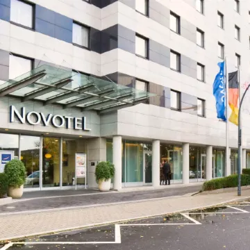 Novotel Duesseldorf City West (Seestern) Отели рядом с достопримечательностью «Фрайцайтпарк Гердт»