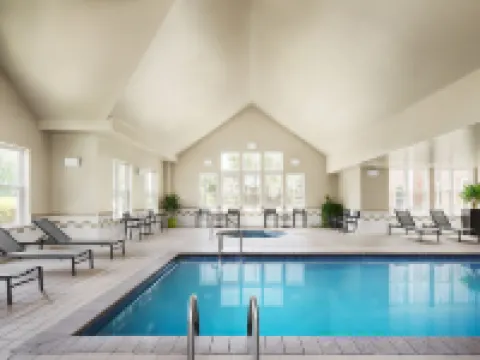 เรสซิเดนซ์อินน์ บายแมริออท ฟิลาเดลเฟีย แลงฮอร์น โรงแรมในBucks County