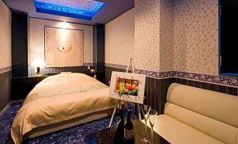 Hotel to