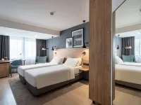 Radisson Hotel Baku Hotels near Freedom Square