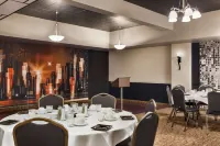 Super 8 by Wyndham Sarnia on Hotels in Point Edward