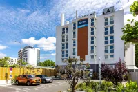 Kyriad Paris Ouest - Colombes Hotels near Square Victor Basch