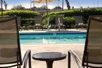 Voco Orange County - Airport by IHG - Pools