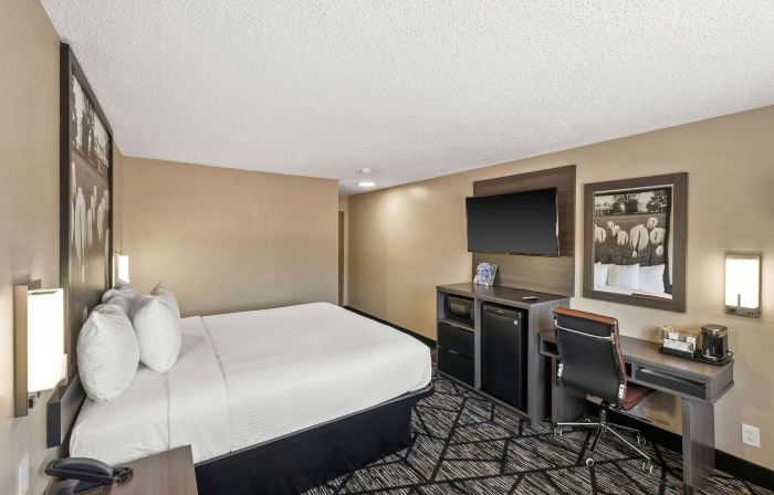 Super 8 by Wyndham Charlottesville
