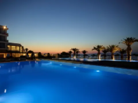 The Ixian Grand & All Suites