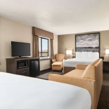 Super 8 by Wyndham Lincoln North Hotels near Lincoln Memorial Stadium