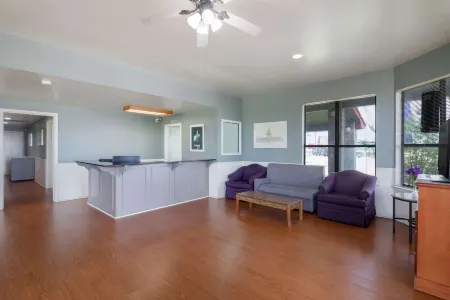 Americas Best Value Inn Lockhart TX Отели в г. Лулинг