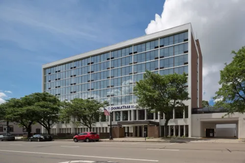 DoubleTree by Hilton Jamestown - 4-Star