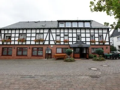 Jokebes Hotels near Wielandshof Wilnsdorf - Hüttendorf & Wohnmobilstellplatz