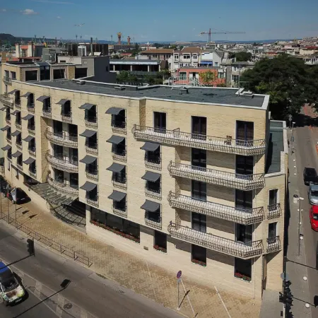 Panorama Hotel - Free EV Charging Station