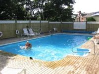 Shining Waters Country Inn - Pools