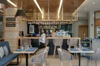 Seasabelle Hotel Near Athens Airport فنادق في ارتيميدا