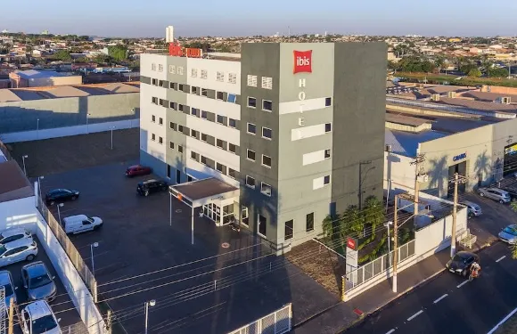 宜必思巴雷圖斯酒店