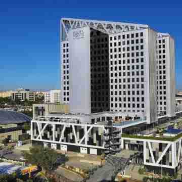 Park Mall Hotel & Conference Center Hotel Exterior