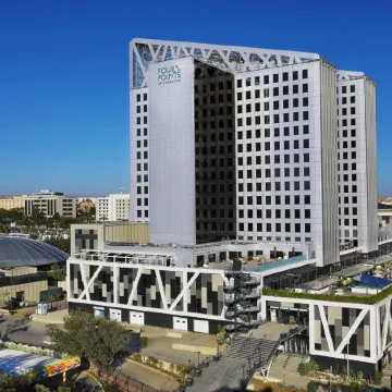 Park Mall Hotel & Conference Center