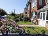 Seafront Sheringham 1 Bed Apt Sleeps 4 - 1Xdog