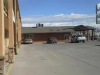 Days Inn by Wyndham Delta CO - parking