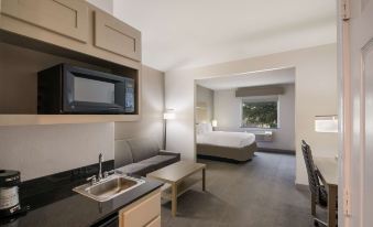 Best Western Plus Killeen/Fort Hood Hotel  Suites