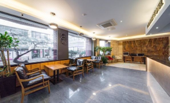 1. 파라다이스호텔..