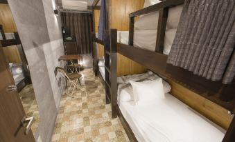 E-Hostel Shinsaibashi