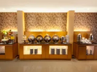 Lunara Home Living by Daphna Management (formerly Aveon Express Yogyakarta) - breakfast