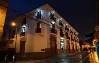 Altipacha Ayacucho Hotel Hotels near Claro Aycucho