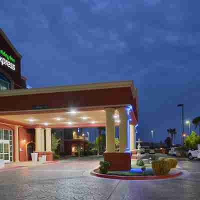 Holiday Inn Express & Suites El Centro Hotel Exterior