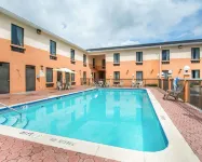 Rodeway Inn - piscina