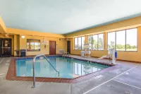 Comfort Suites Hopkinsville Near Fort Campbell - piscina