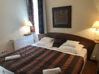 Luxus Golf Apartment Hotel a Buk