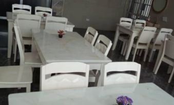 Nemarts Hotel - Housity