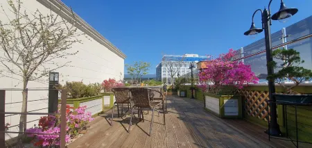 Hotel Bentley Отели рядом с достопримечательностью «Канвонский национальный университет»