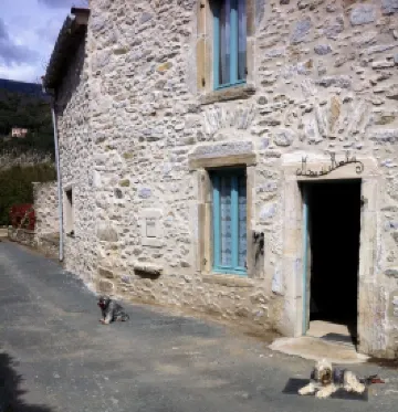 阿卡斯磨坊酒店