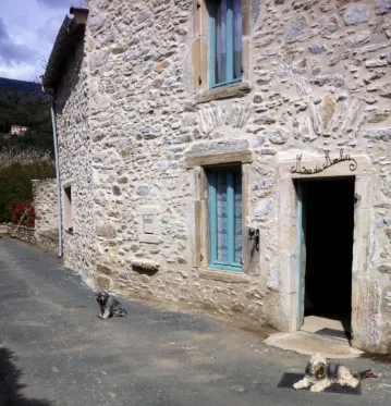 阿卡斯磨坊酒店