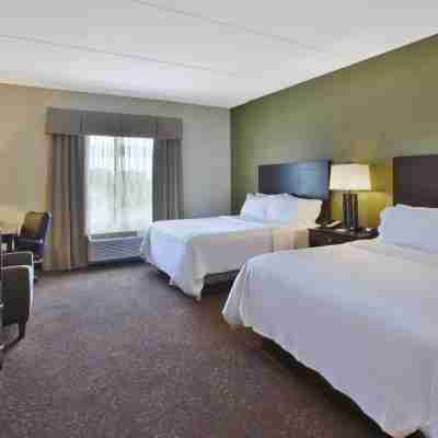 Holiday Inn Express & Suites Geneva Finger Lakes Rooms