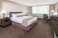 Ramada Plaza by Wyndham Calgary Downtown Hotels near Hilltop Plaza