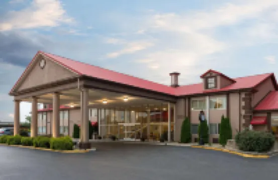 รามาดา บายวินด์แฮม โบว์ลิ่งกรีน