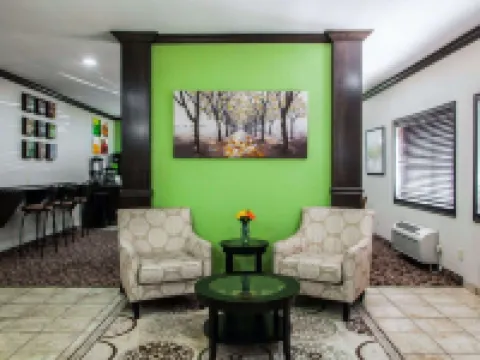 Quality Inn Forsyth Decatur Hotels in Forsyth