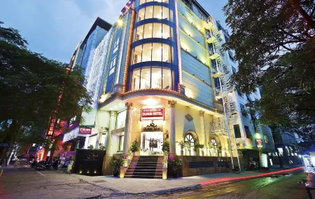 DLmos Hanoi Hotel Отели рядом с достопримечательностью «Thanh Do University»