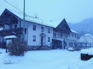 Restaurant - Pension Im Pfenn GmbH & Co. KG